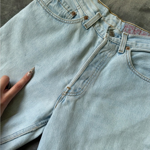 Vintage Levi’s 901 cutoffs - Picture 6 of 8